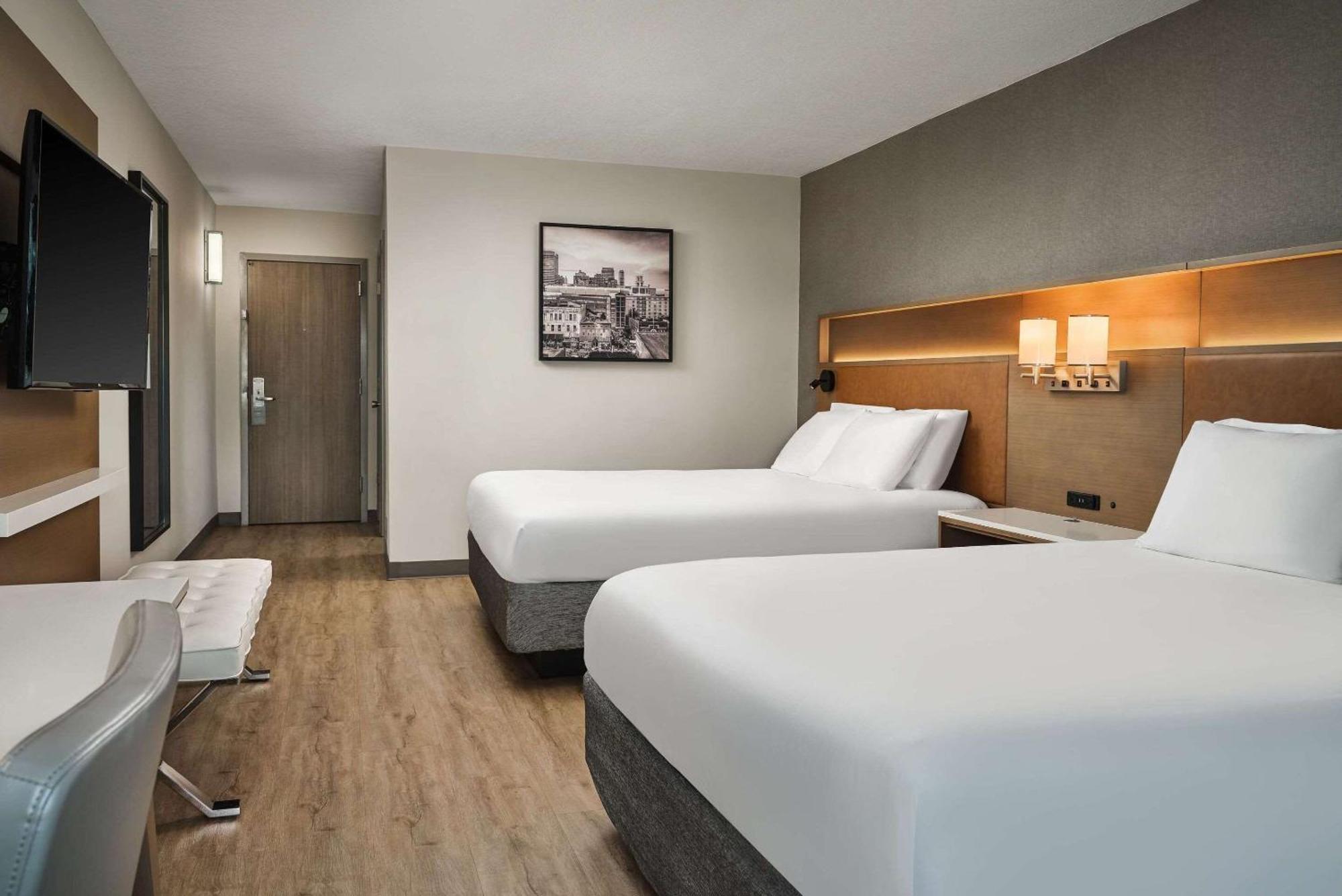 Radisson Hotel ウェスト・メンフィス エクステリア 写真