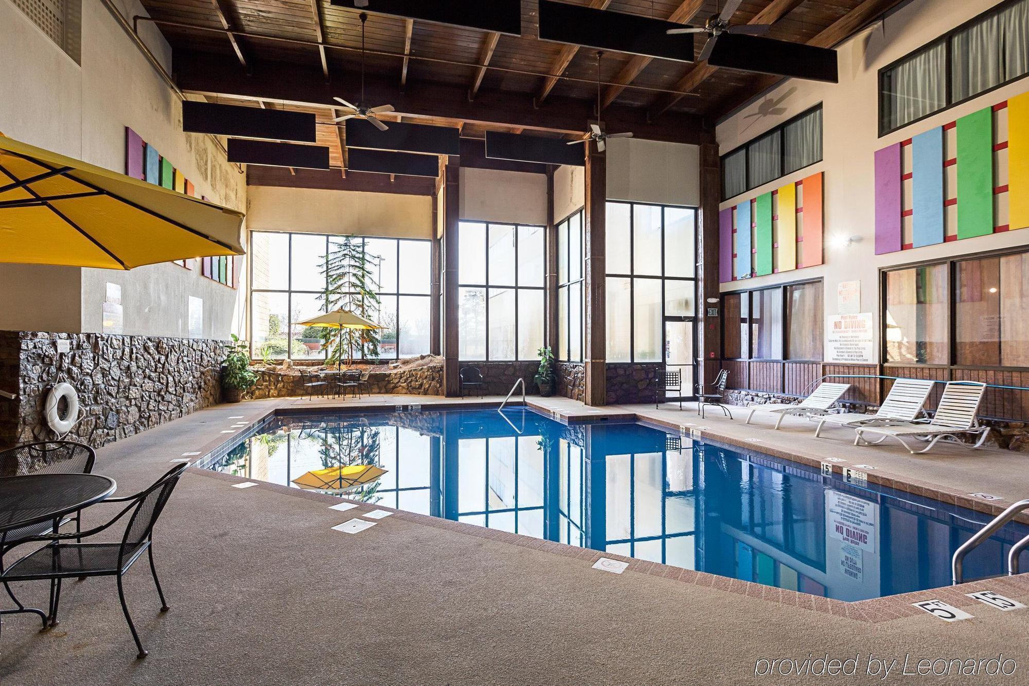 Radisson Hotel ウェスト・メンフィス エクステリア 写真
